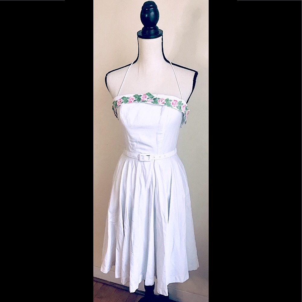 Vintage White Fit & Flare Dress: Strapless, Midi, Embroider Floral Accents, Sz.0